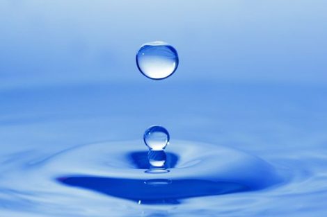 por que echa agua el aire acondicionado