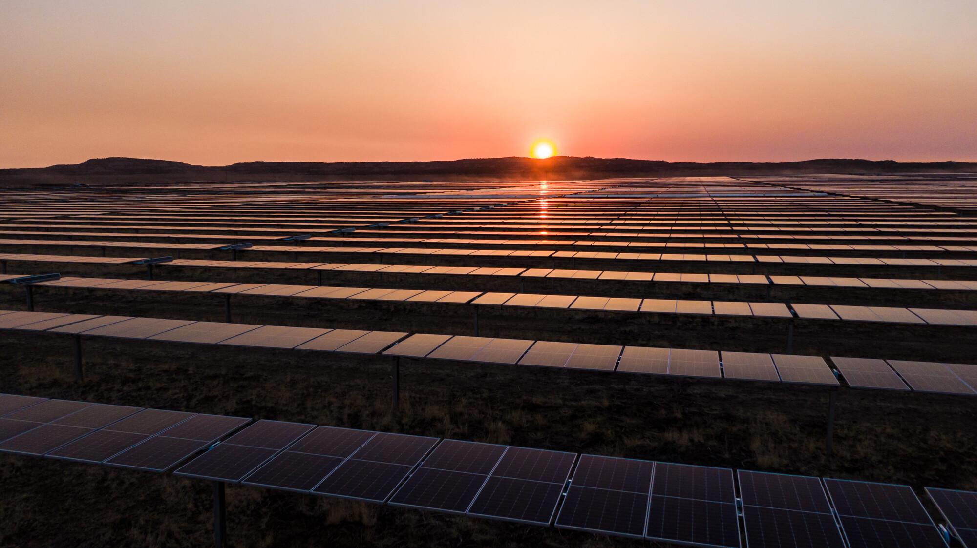 Central fotovoltaica y paneles solares