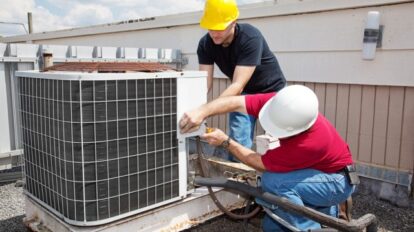 ventilador exterior gira al contrario